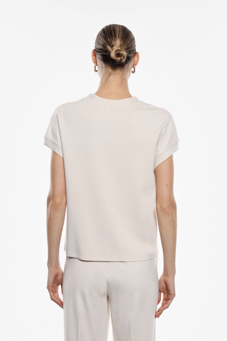 T shirt me detaj